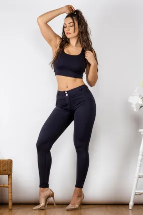 Buttoned leggings with long, skinny fit.