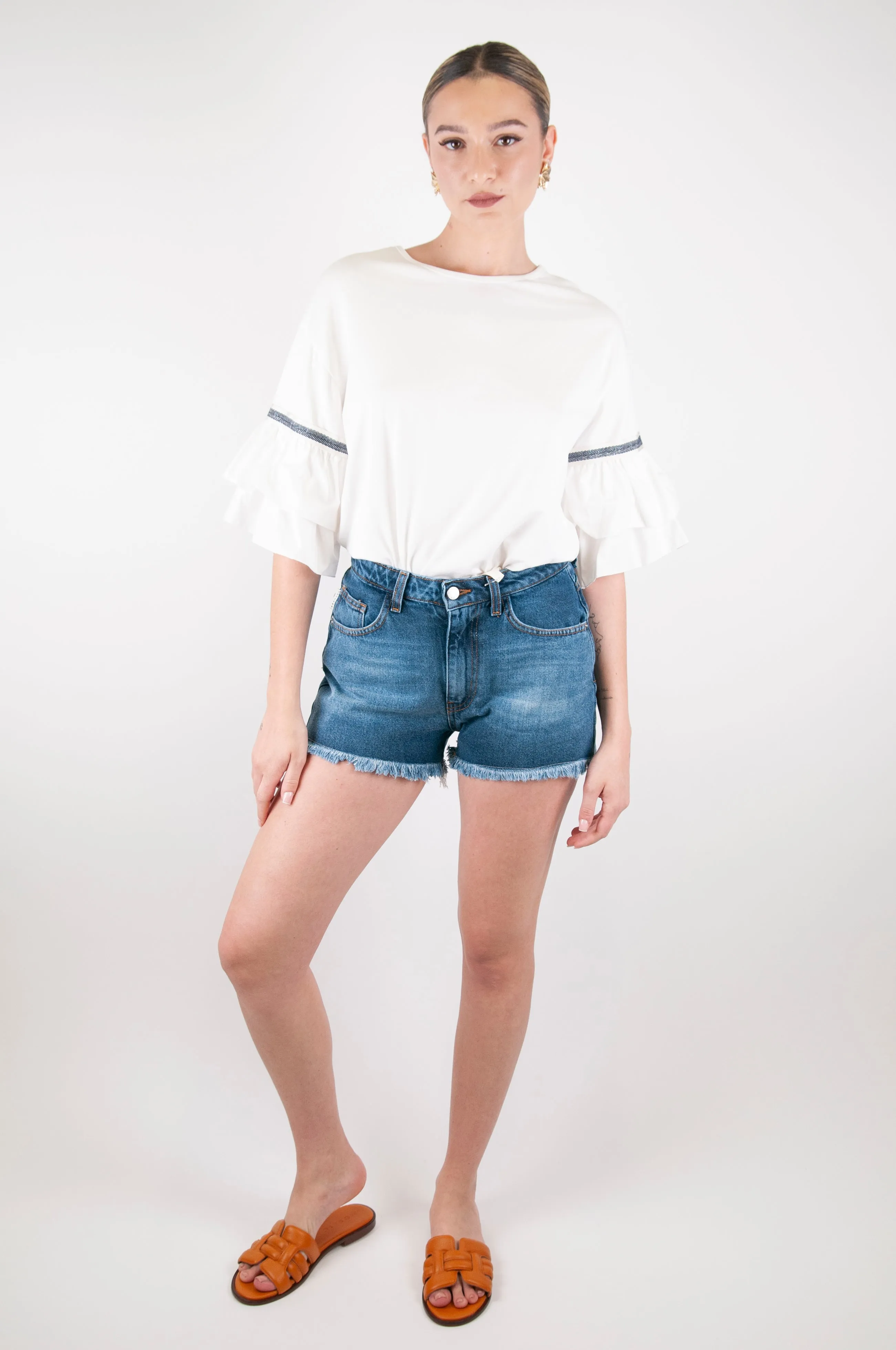 Denim shorts with frayed hem - Haveone