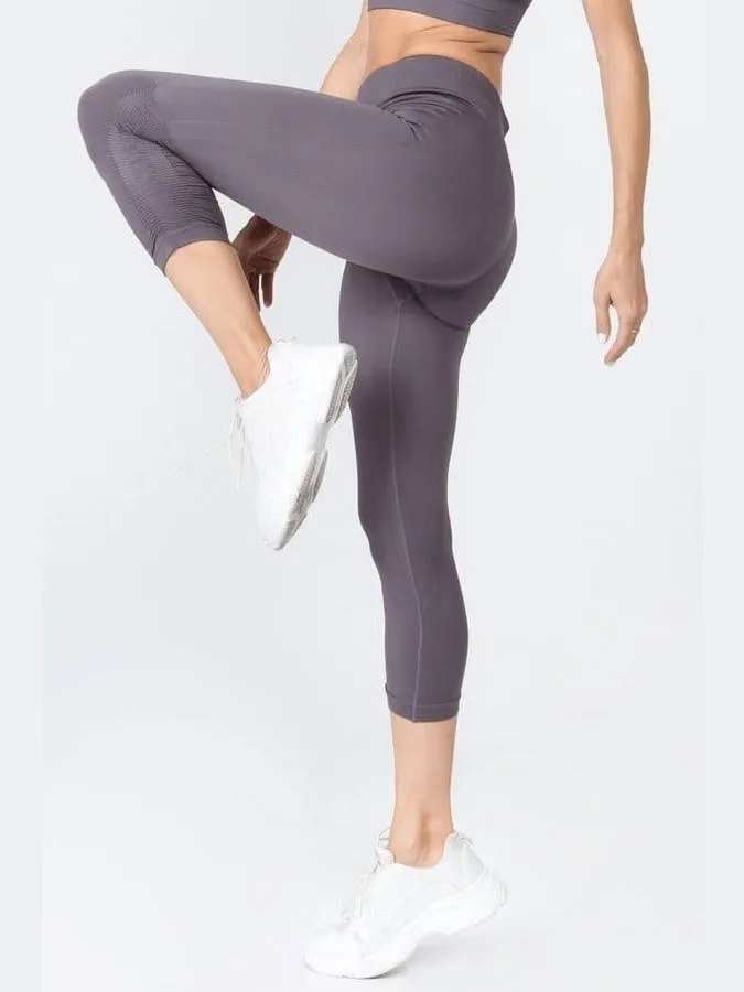 High Rise Ankle Capri Leggings