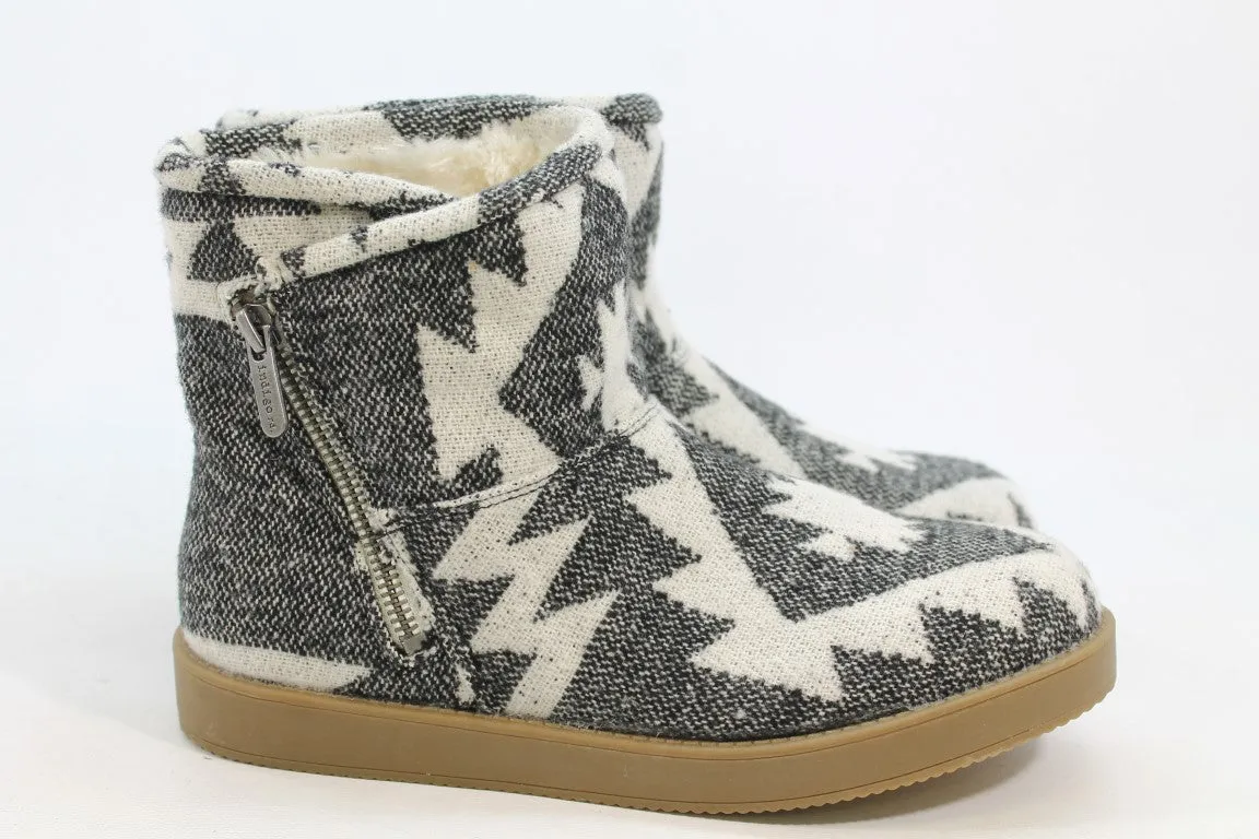 Indigo Rd. Ashley White Multi Boots - Size 8M (ZAP17418).