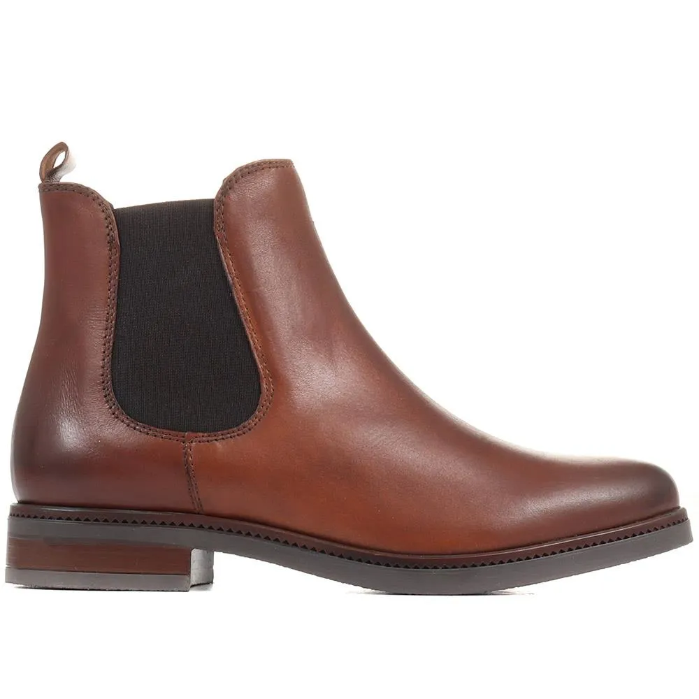 Leather Chelsea Boots - 320 550