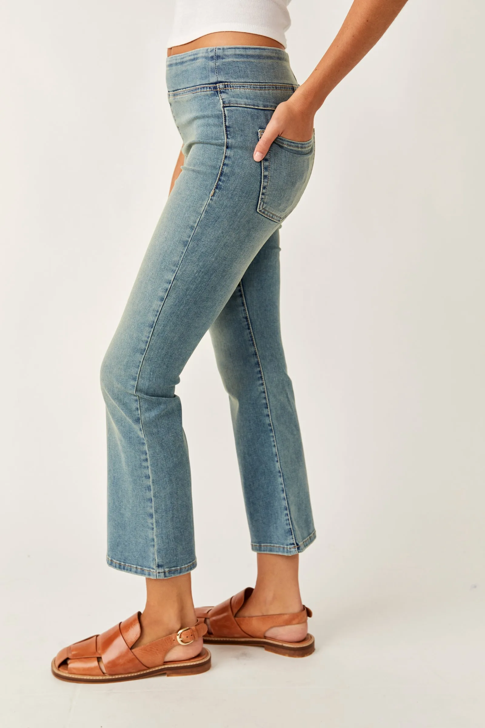 My result for the SEO-friendly version of In My Feelings Cropped Jeans is: Cropped Jeans inspired by In My Feelings song