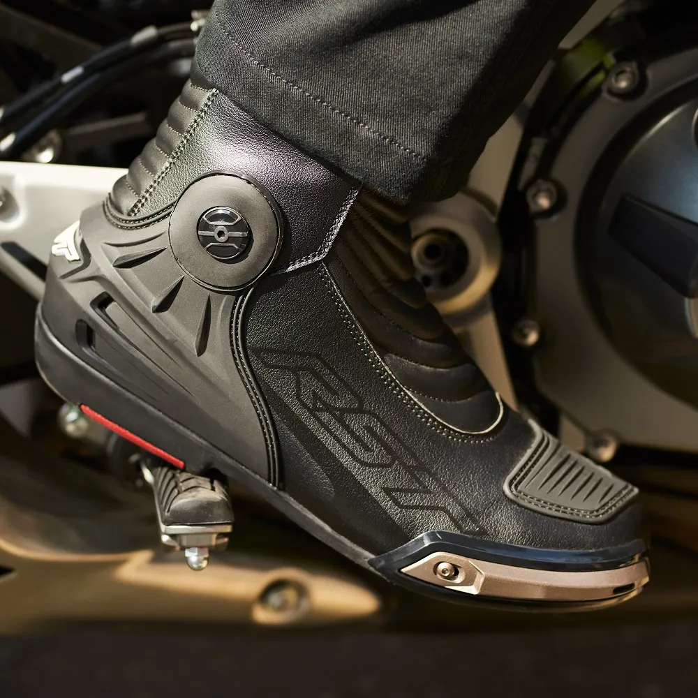 RST motorcycle boots - Tractech Evo III Short Boots in Black.