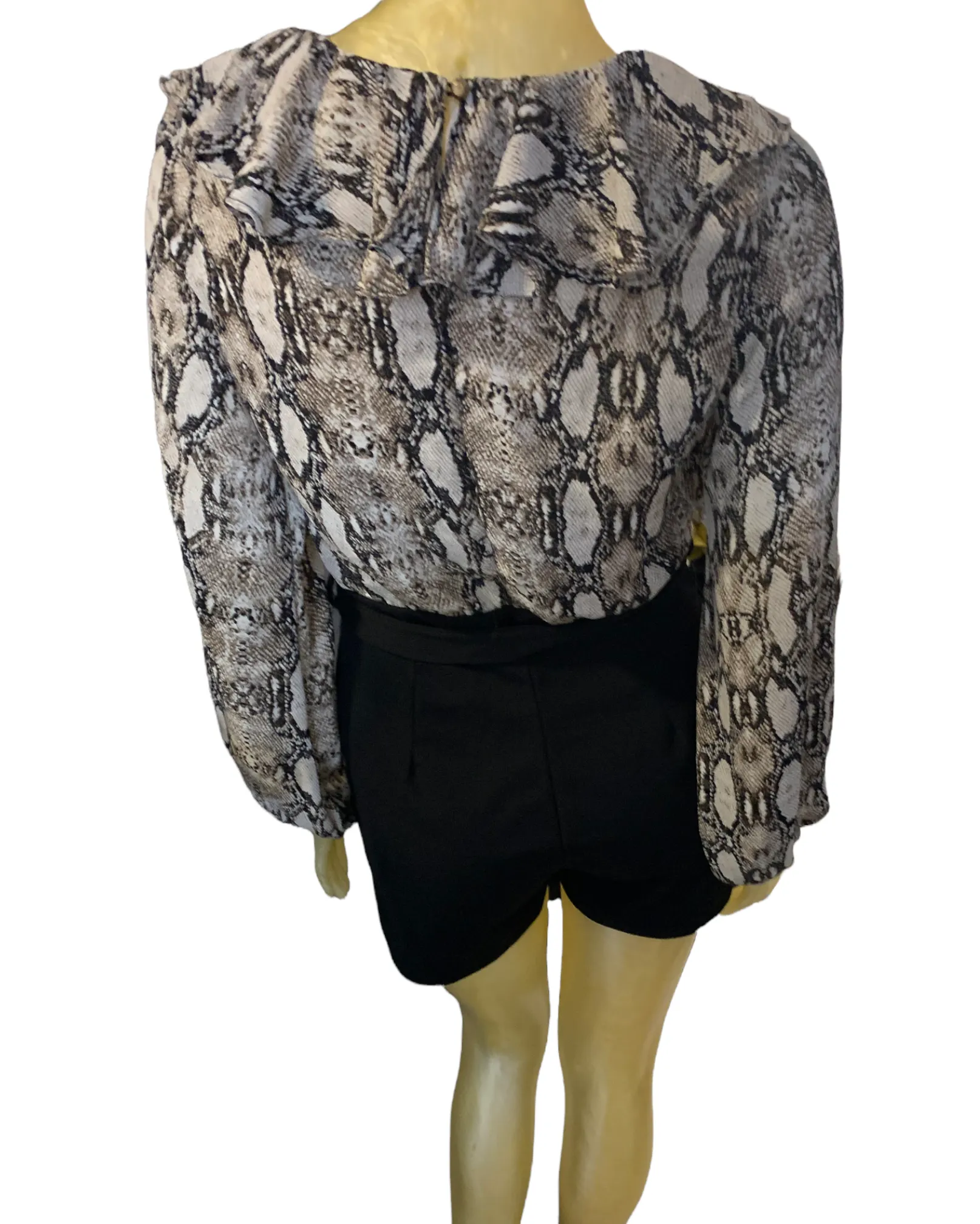 Snake print ruffled shirt with jumpsuit shorts - Buy now!