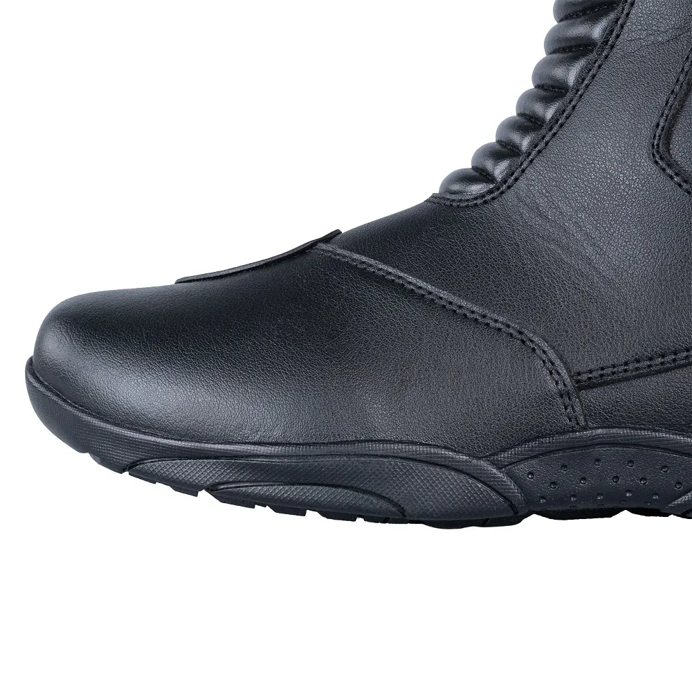 Sturdy Oxford Boots with Spartan Style