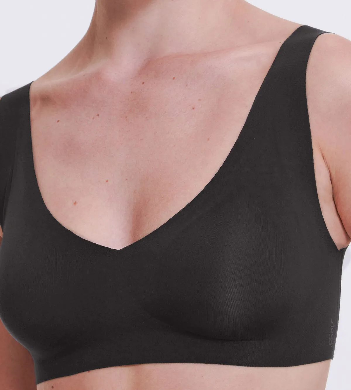 Zero Feel Bralette 2.0 - Black - shop online for comfortable, seamless black bralettes at great prices.